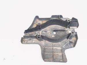 Begagnade Hasplåt Lynk &amp; Co 01 1.5 PHEV Pris € 19,99 Marginaltabell erbjuds av GEJO Revisie & Onderdelen BV