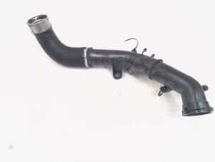 Begagnade Laddluftkylarrör Lynk &amp; Co 01 1.5 PHEV Pris € 39,00 Marginaltabell erbjuds av GEJO Revisie & Onderdelen BV