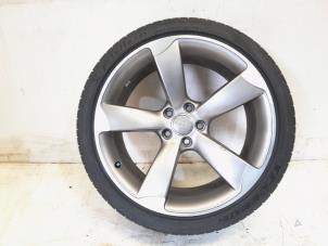 Gebruikte Velg + Band Audi A5 (8T3) 2.0 TFSI 16V Quattro Prijs € 250,00 Margeregeling aangeboden door GEJO Revisie & Onderdelen BV