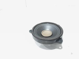 Begagnade Högtalare Landrover Range Rover Evoque (LVJ/LVS) 2.2 TD4 16V Pris € 9,00 Marginaltabell erbjuds av GEJO Revisie & Onderdelen BV