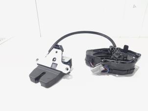 Begagnade Baklucka, låsmekanism Landrover Range Rover Evoque (LVJ/LVS) 2.2 TD4 16V Pris € 60,00 Marginaltabell erbjuds av GEJO Revisie & Onderdelen BV