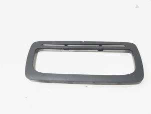 Begagnade Radiolist Seat Ibiza IV SC (6J1) 1.9 TDI 90 Pris € 10,00 Marginaltabell erbjuds av GEJO Revisie & Onderdelen BV