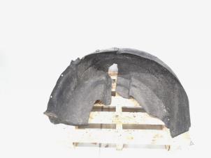 Begagnade Isolering, hjulhus Volkswagen Polo VI (AW1) 1.0 TSI 12V Pris € 14,00 Marginaltabell erbjuds av GEJO Revisie & Onderdelen BV