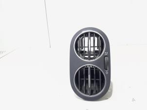 Begagnade Luftmunstycke, instrumentbräda Volkswagen Golf Plus (5M1/1KP) 1.4 TSI 140 16V Pris € 14,00 Marginaltabell erbjuds av GEJO Revisie & Onderdelen BV