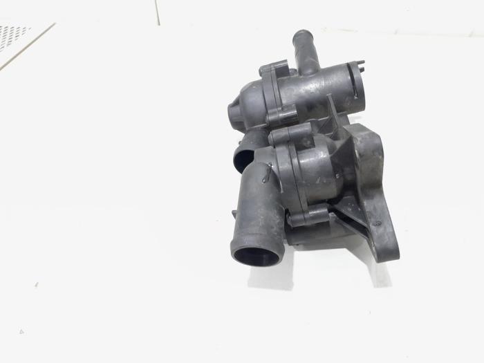 Termostathus från en Volkswagen Golf V (1K1) 1.4 TSI 122 16V 2008