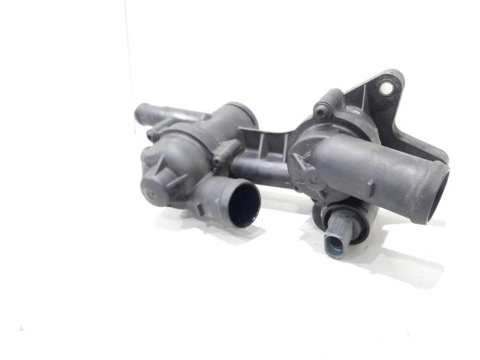 Termostathus från en Volkswagen Golf V (1K1) 1.4 TSI 122 16V 2008