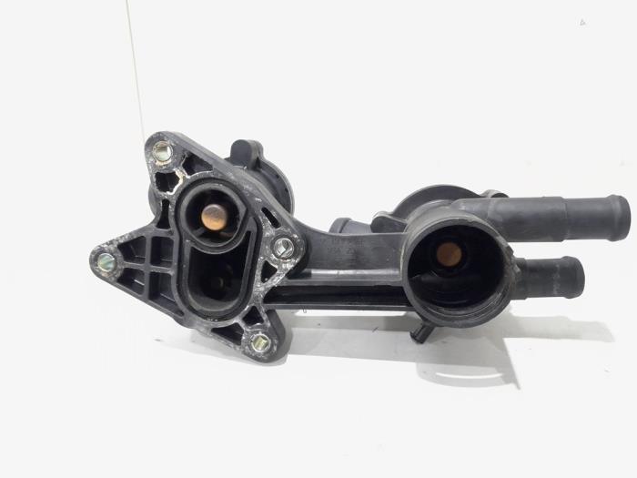 Termostathus från en Volkswagen Golf V (1K1) 1.4 TSI 122 16V 2008