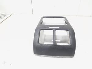 Gebruikte Luchtrooster achter Volkswagen Golf VI (5K1) 1.6 TDI 16V Prijs € 35,00 Margeregeling aangeboden door GEJO Revisie & Onderdelen BV