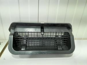 Begagnade Lufttratt Lynk &amp; Co 01 1.5 PHEV Pris € 19,00 Marginaltabell erbjuds av GEJO Revisie & Onderdelen BV