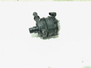 Gebruikte Waterpomp Lynk &amp; Co 01 1.5 PHEV Prijs € 79,00 Margeregeling aangeboden door GEJO Revisie & Onderdelen BV