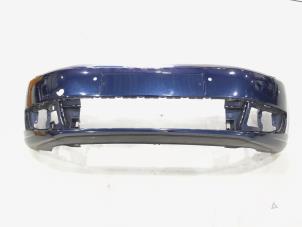 Używane Zderzak przedni Volkswagen Caddy III (2KA,2KH,2CA,2CH) Cena € 100,00 Procedura marży oferowane przez GEJO Revisie & Onderdelen BV