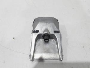 Używane Kamera przednia Fiat 500X (334) 1.0 FireFly Turbo 120 12V Cena € 80,00 Procedura marży oferowane przez GEJO Revisie & Onderdelen BV