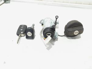 Begagnade Låsuppsättning Volkswagen Caddy III (2KA,2KH,2CA,2CH) 1.6 TDI 16V Pris € 47,00 Marginaltabell erbjuds av GEJO Revisie & Onderdelen BV