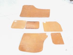 Begagnade List, bagageutrymme Volkswagen Caddy III (2KA,2KH,2CA,2CH) 1.6 TDI 16V Pris € 75,00 Marginaltabell erbjuds av GEJO Revisie & Onderdelen BV