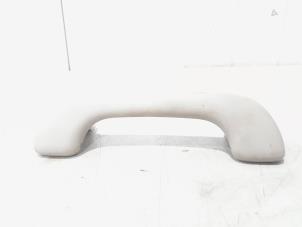 Begagnade Handtag Renault Espace (JK) 2.0 16V Turbo Pris € 25,00 Marginaltabell erbjuds av GEJO Revisie & Onderdelen BV