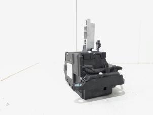 Gebruikte Selectiehendel automaat Audi A4 Avant (B9) 2.0 TDI Ultra 16V Prijs € 88,00 Margeregeling aangeboden door GEJO Revisie & Onderdelen BV