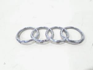 Gebruikte Embleem Audi A4 Avant (B9) 2.0 TDI Ultra 16V Prijs € 5,00 Margeregeling aangeboden door GEJO Revisie & Onderdelen BV