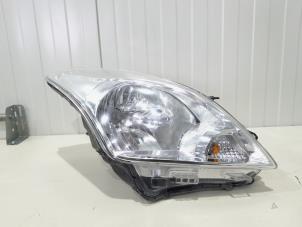 Gebruikte Koplamp rechts Suzuki Baleno (EW/FW) 1.2 Dual Jet 16V Prijs € 199,00 Margeregeling aangeboden door GEJO Revisie & Onderdelen BV