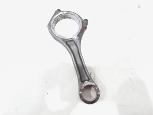 Gebruikte Drijfstang Audi A6 Avant (C7) 3.0 TDI V6 24V biturbo Quattro Prijs € 45,00 Margeregeling aangeboden door GEJO Revisie & Onderdelen BV