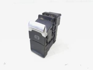 Gebruikte Schakelaar handrem Audi SQ5 (8RB) 3.0 TDI V6 24V Prijs € 7,95 Margeregeling aangeboden door GEJO Revisie & Onderdelen BV