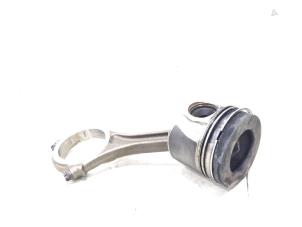 Gebruikte Drijfstang Audi SQ5 (8RB) 3.0 TDI V6 24V Prijs € 45,00 Margeregeling aangeboden door GEJO Revisie & Onderdelen BV