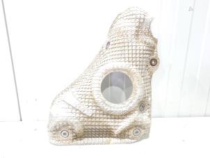 Begagnade Värmesköld Toyota C-HR (X1,X5) 1.8 16V Hybrid Pris € 19,99 Marginaltabell erbjuds av GEJO Revisie & Onderdelen BV