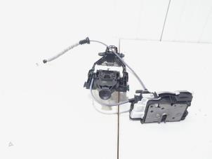 Begagnade Dörrmekanism, 4-dörrars, höger bak Lynk &amp; Co 01 1.5 Pris € 79,99 Marginaltabell erbjuds av GEJO Revisie & Onderdelen BV