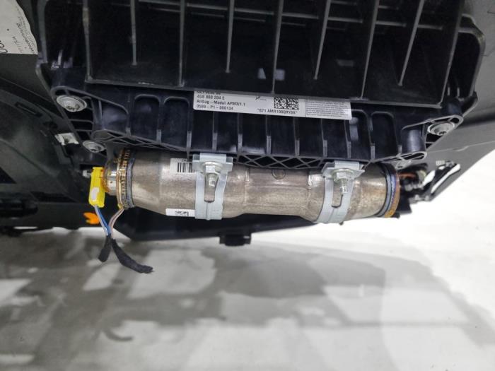 Instrumentbräda från en Audi A8 (D4) 3.0 V6 24V TFSI Quattro 2016