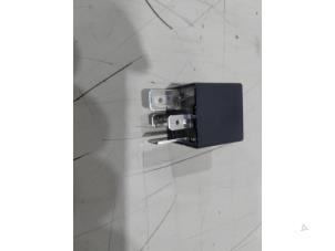 Begagnade Relä Fiat Doblo Cargo (263) 1.3 D Multijet Pris € 6,00 Marginaltabell erbjuds av GEJO Revisie & Onderdelen BV