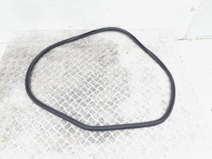 Gebruikte Portierrubber 4Deurs rechts-voor Volvo XC60 II (UZ) 2.0 T6 16V Recharge, Twin Engine AWD Prijs € 44,00 Margeregeling aangeboden door GEJO Revisie & Onderdelen BV