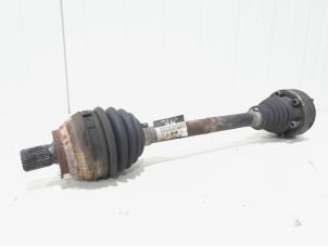 Begagnade Drivaxel, vänster fram Volkswagen Golf VI (5K1) 1.4 TSI 122 16V Pris € 18,99 Marginaltabell erbjuds av GEJO Revisie & Onderdelen BV