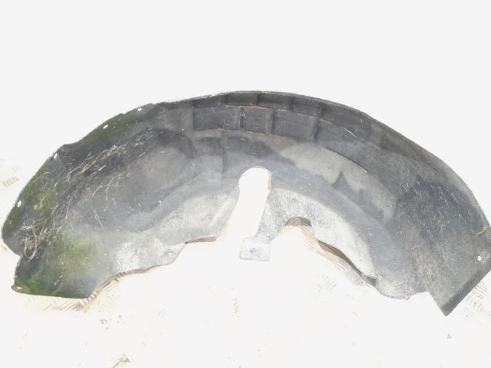 Isolering, hjulhus från en Volkswagen Golf VI (5K1) 1.4 TSI 122 16V 2011