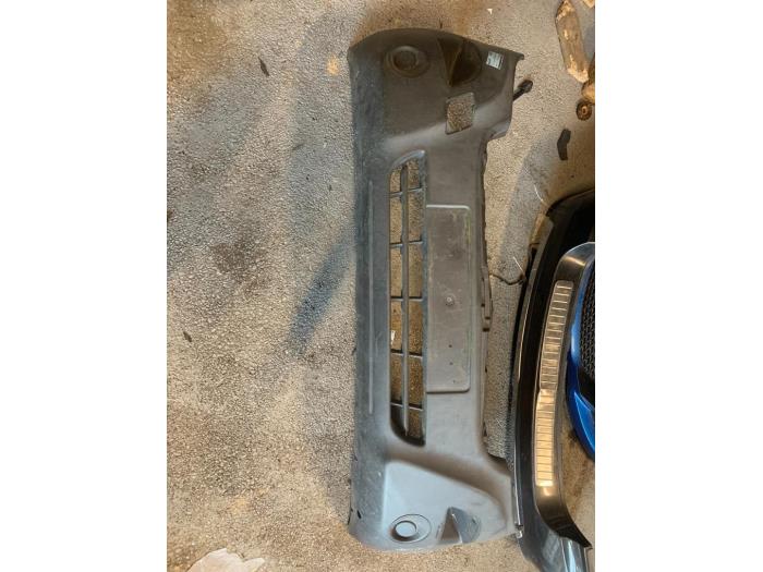 Främre stötfångare från en Renault Master III (FV) 2.3 dCi 100 16V FWD 2011