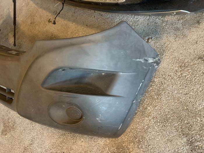 Främre stötfångare från en Renault Master III (FV) 2.3 dCi 100 16V FWD 2011