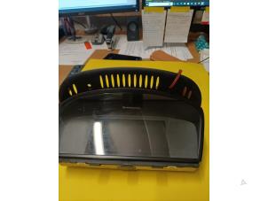 Gebruikte Display Interieur BMW 3 serie (E92) 325i 24V Prijs € 160,00 Margeregeling aangeboden door DagParts