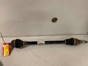 Gebruikte Steekas links-voor Peugeot 208 I (CA/CC/CK/CL) 1.2 Vti 12V PureTech Prijs € 50,00 Margeregeling aangeboden door DVZ Carparts