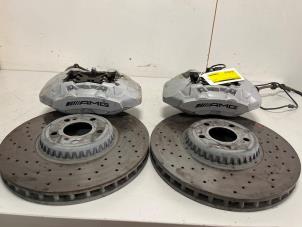 Używane Zestaw hamulcowy kompletne przednia Mercedes GLC Coupé AMG (C253) 3.0 43 AMG V6 Turbo 4-Matic Cena € 599,99 Procedura marży oferowane przez DVZ Carparts