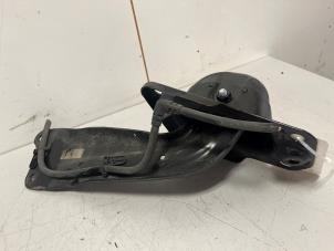 Begagnade Främre gaffelben, vänster Audi A3 Limousine (8VS/8VM) 2.0 TDI 16V Quattro Pris € 29,99 Marginaltabell erbjuds av DVZ Carparts