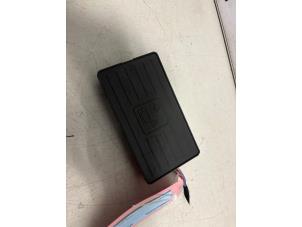 Gebruikte Draadloze oplader Seat Ibiza V (KJB) 1.0 TSI 12V Prijs € 59,99 Inclusief btw aangeboden door DVZ Carparts