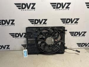 Używane Obudowa wentylatora Opel Grandland (X) 1.6 Turbo 16V Hybrid4 Cena € 193,59 Z VAT oferowane przez DVZ Carparts