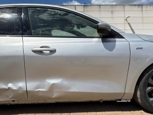 Begagnade Framdörr, 4-dörrars, höger Ford Focus 4 1.0 EcoBoost 12V Hybrid 125 Pris € 350,00 Inklusive moms erbjuds av DVZ Carparts