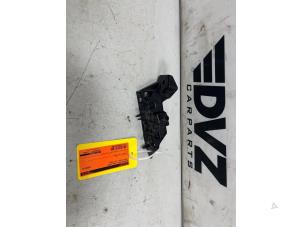 Begagnade Stötfångarfäste, vänster fram Ford Focus 4 Wagon 1.5 EcoBlue 120 Pris € 27,99 Inklusive moms erbjuds av DVZ Carparts