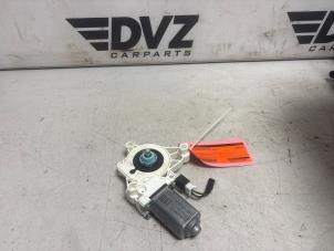 Gebruikte Portierruitmotor Mercedes CLA AMG (118.3) 2.0 CLA-35 AMG Turbo 16V 4-Matic Prijs € 34,99 Margeregeling aangeboden door DVZ Carparts