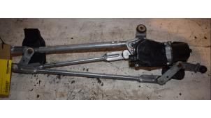 Begagnade Torkarmotor + mekanism Suzuki Vitara (LY/MY) 1.0 Booster Jet Turbo 12V Pris € 90,75 Inklusive moms erbjuds av Autoafbraak Meiresonne