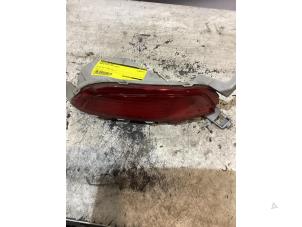 Używane Tylne swiatlo przeciwmgielne Mazda CX-3 (DJ/DK) 1.5 Skyactiv D 105 16V AWD Cena € 48,40 Z VAT oferowane przez Autoafbraak Meiresonne