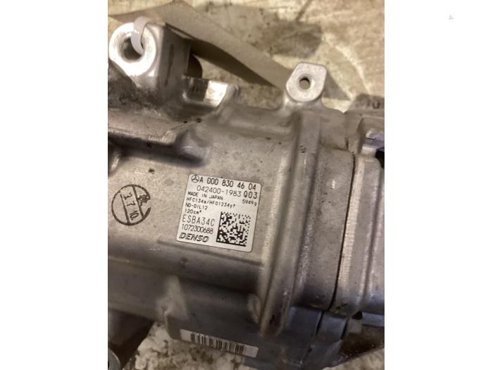 Luftkonditioneringspump från en Mercedes-Benz A (177.0) 1.3 A-250 e Turbo 16V 2024