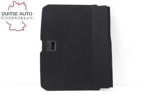 Gebruikte Vloerplaat bagageruimte Audi Q2 (GAB/GAG) 1.6 30 TDI 16V Prijs € 75,00 Inclusief btw aangeboden door Duitse Auto Onderdelen