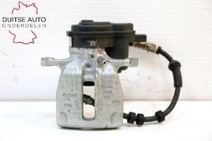 Begagnade Bakre bromsok, vänster Audi S5 Limousine (FU2) 2.0 TDI 16V Pris € 100,01 Inklusive moms erbjuds av Duitse Auto Onderdelen