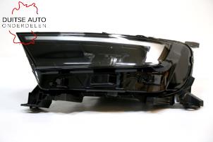 Używane Reflektor lewy Opel Mokka 1.5 CDTi 16V Cena € 484,00 Z VAT oferowane przez Duitse Auto Onderdelen