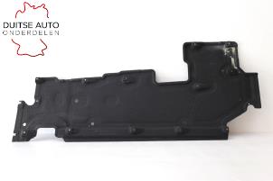 Gebruikte Beschermplaat bodem Audi A8 (D5) 3.0 V6 24V 50 TFSI Mild Hybrid Quattro Prijs € 85,00 Inclusief btw aangeboden door Duitse Auto Onderdelen